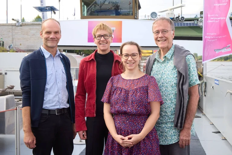 Beim Dialog an der MS Wissenschaft diskutierten Agrarwissenschaftler Prof. Dr. Ralf Bude, Journalistin Eva Wolfangel, Umweltökonomin Jun.-Prof. Julia Mink und Ethnologe Prof. Christoph Antweiler (v.l.n.r.)