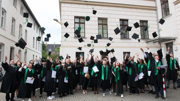 Hütewerfen beim Promotionsfest 2025