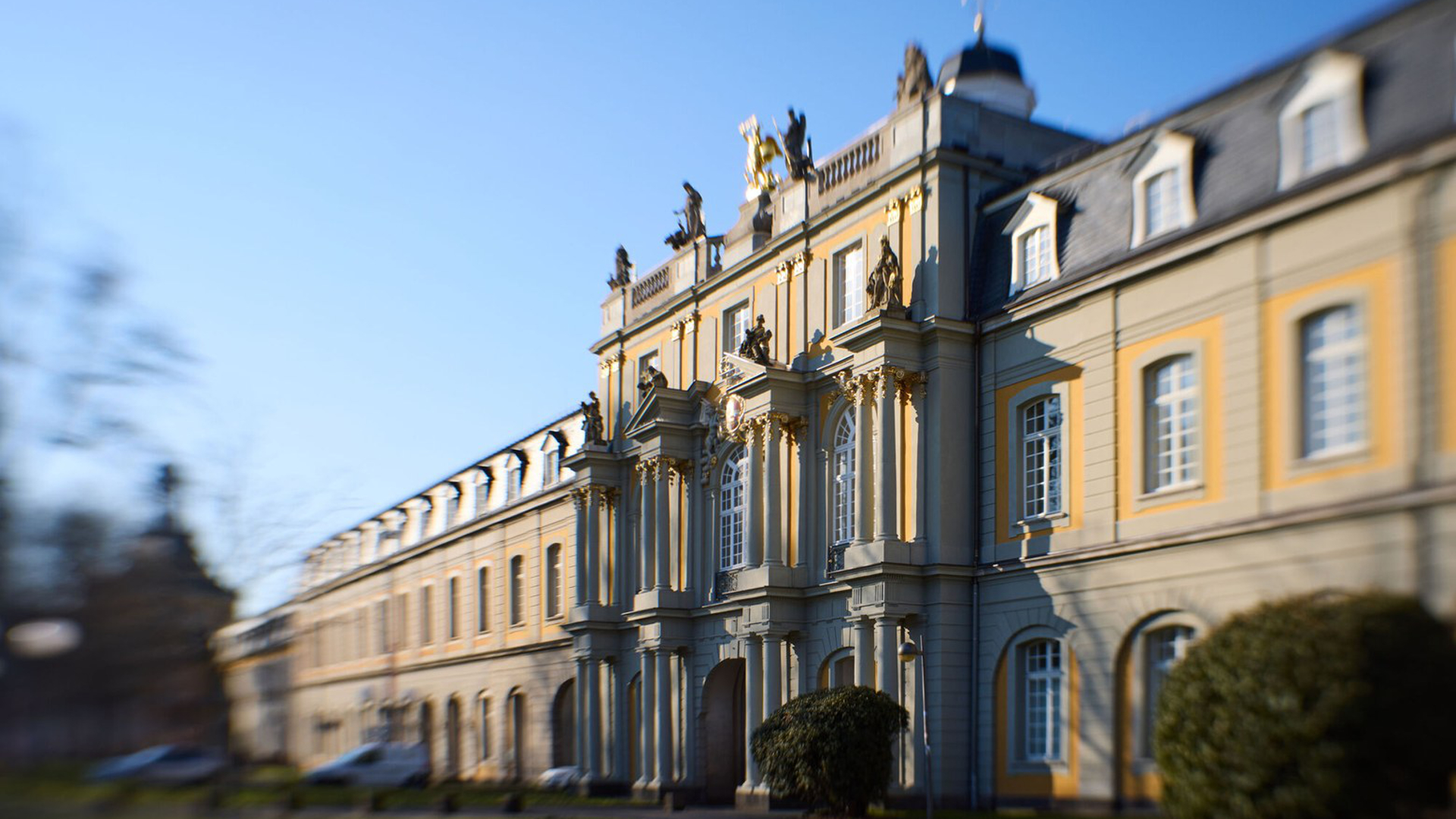 Higher education analyst Quacquarelli Symonds (QS) has published its international subject rankings for the year, in which 1,747 universities from around the world, including the University of Bonn, are compared based on various indicator criteria.